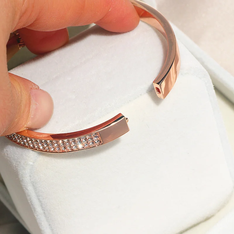 Elegant Classic Crystal Cuff Bangles Bracelets For Women Gold Color Simple Femal Opening Bangles Wedding Jewelry Accessories Elegant Classic Crystal Cuff Bangles Bracelets For Women Gold Color Simple Femal Opening Bangles Wedding Jewelry Accessories