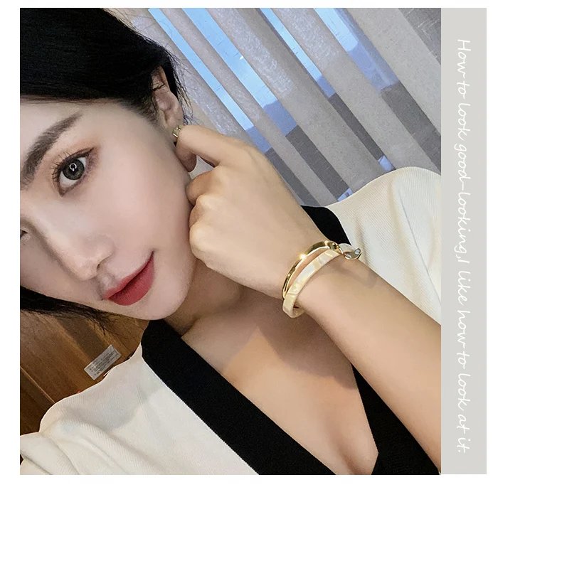2024 NEW Simple White Shellfish Board Bend Metal Geometric Overlap Acetic Resin Open Bangle for Women Girls Jewellery 2024 NEW Simple White Shellfish Board Bend Metal Geometric Overlap Acetic Resin Open Bangle for Women Girls Jewellery