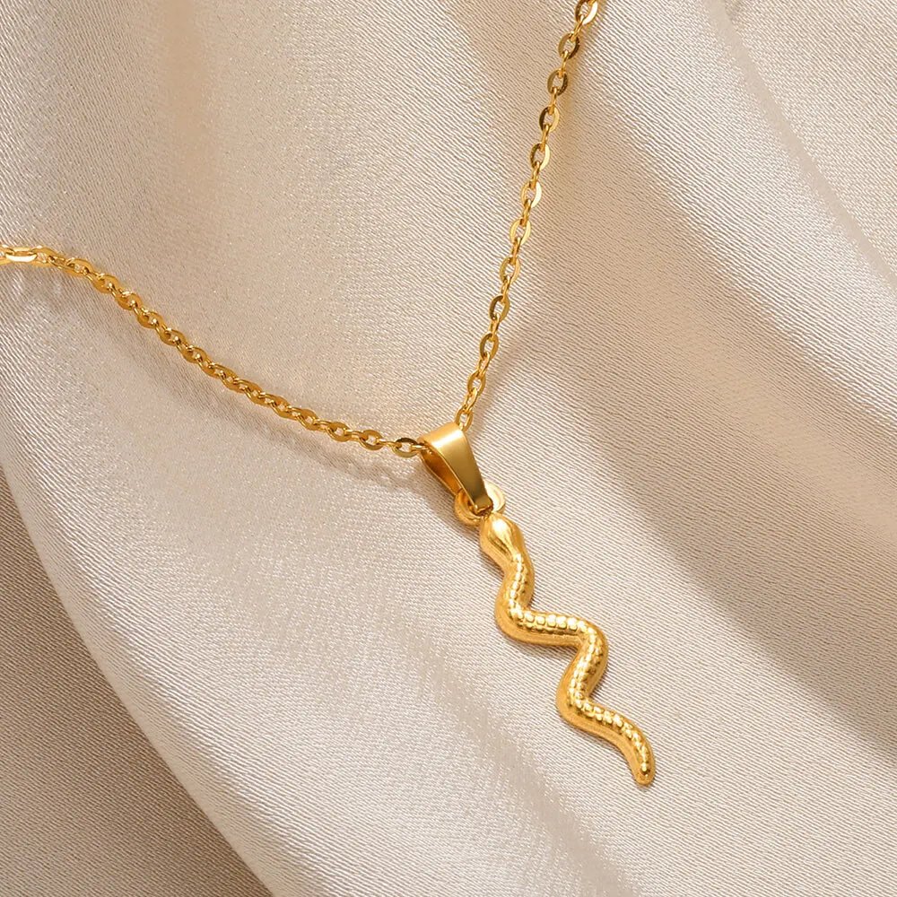 Stainless Steel Love Heart Necklace For Women 2023 New Trendy Lip Chain Simple Pendant Necklace Jewelry free shipping