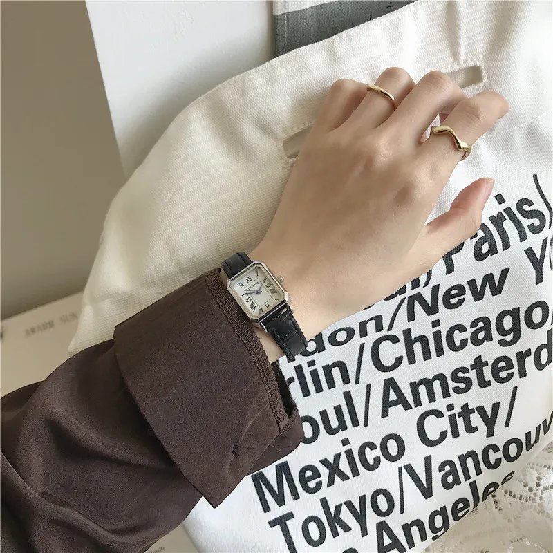 Watches Classic Casual Quartz Dial Leather Strap Band Rectangle Clock Fashionable Wrist Watches for Women