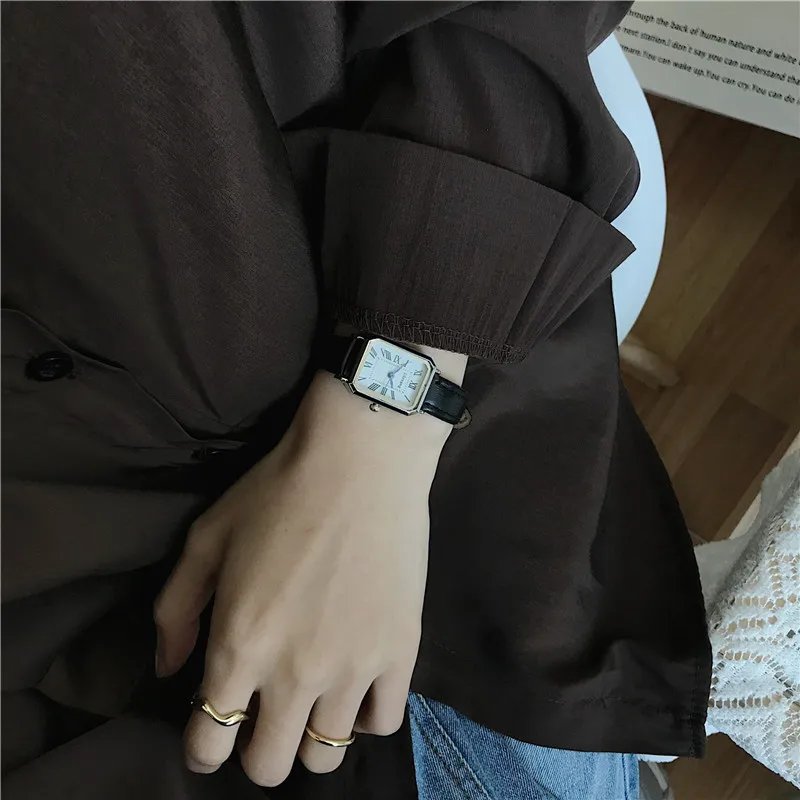 Watches Classic Casual Quartz Dial Leather Strap Band Rectangle Clock Fashionable Wrist Watches for Women