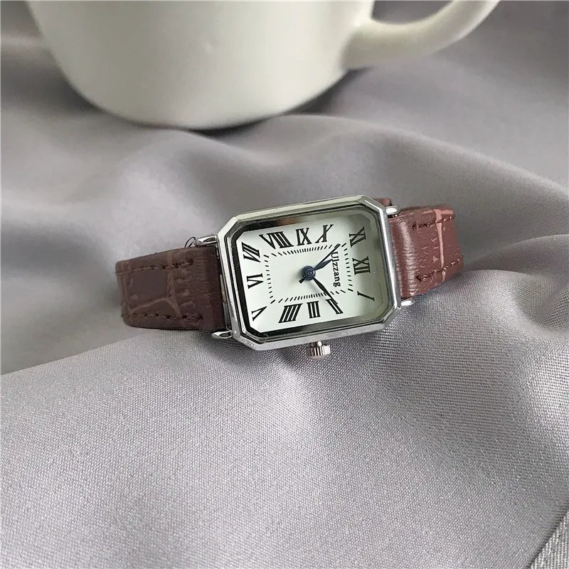 Watches Classic Casual Quartz Dial Leather Strap Band Rectangle Clock Fashionable Wrist Watches for Women