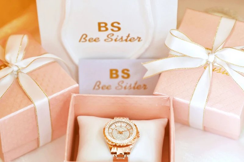 2023 Ladies Wrist Watches Dress Gold Watch Women Crystal Diamond Watches Stainless Steel Silver Clock Women Montre Femme