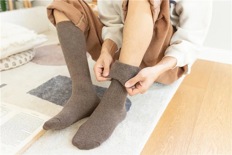 Men Knee High wool Socks Fashion JK Thin Slim Solid Color Non-slip Stockings Comfortable Solid Color Cotton Sports Male Socks