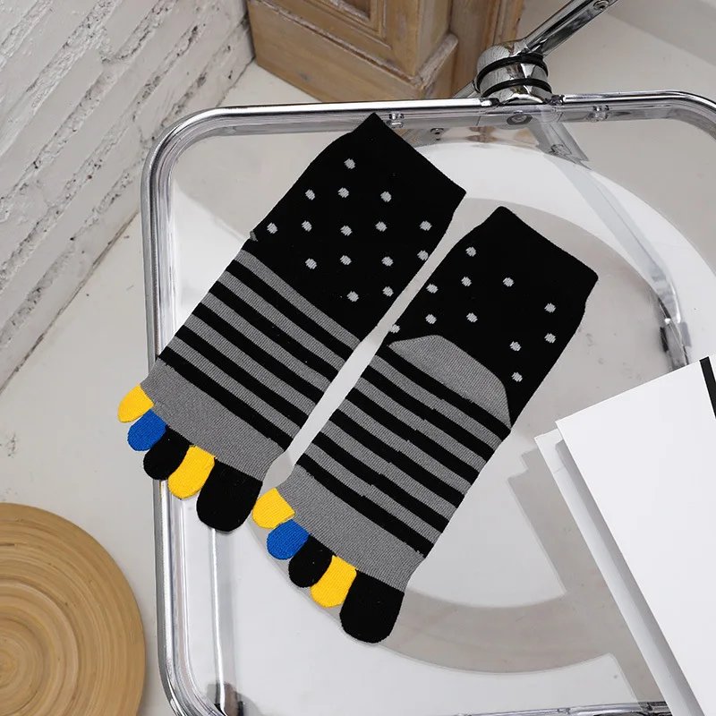 5 Pairs Large Thick Cotton Colorful Toe Socks Men Autumn Winter Bright Color Dots Striped Happy Socks with Fingers Plus 45 46 47