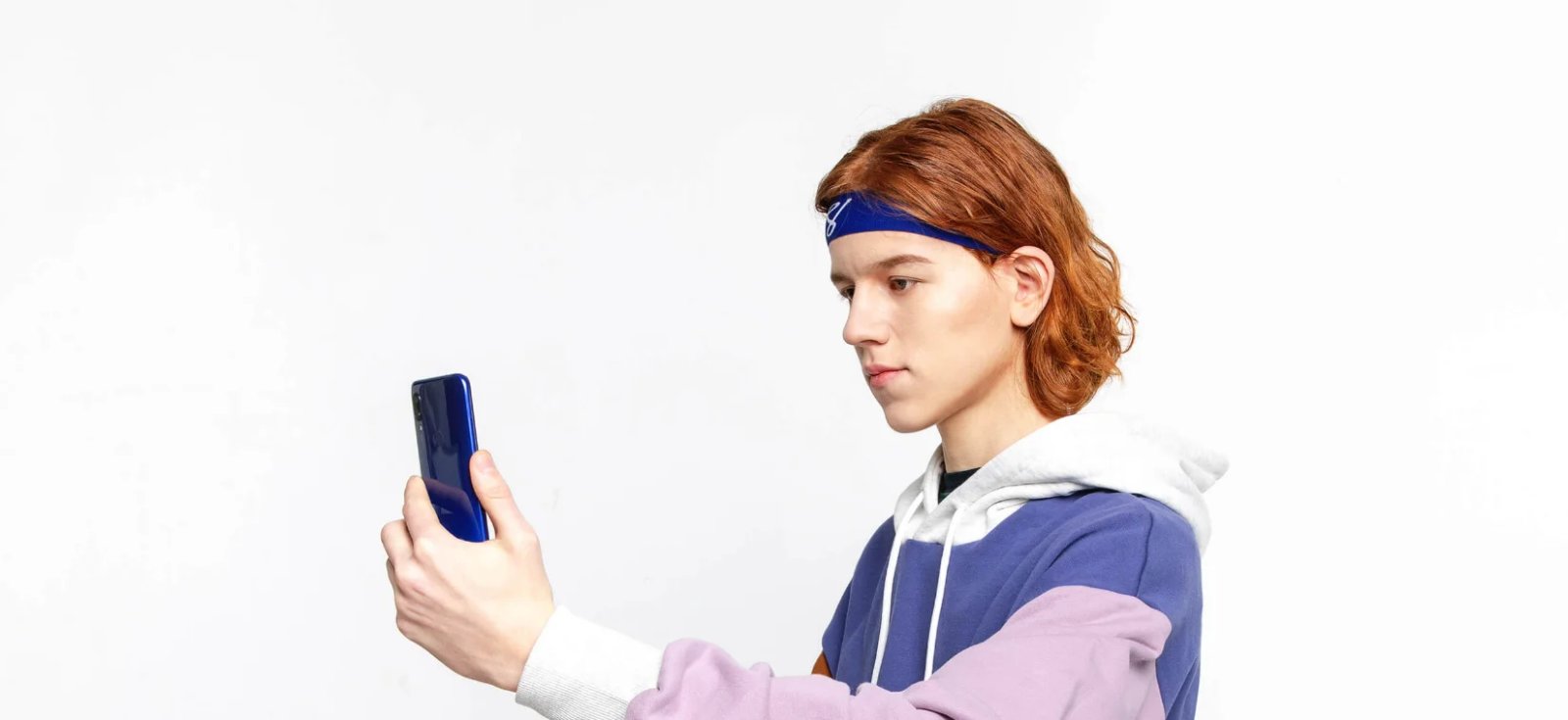 Xiaomi Redmi 7 Cellphone with Phone Case, Dual SIM Solt Cellphone Android Cell Phone Dual Camera Global ROM