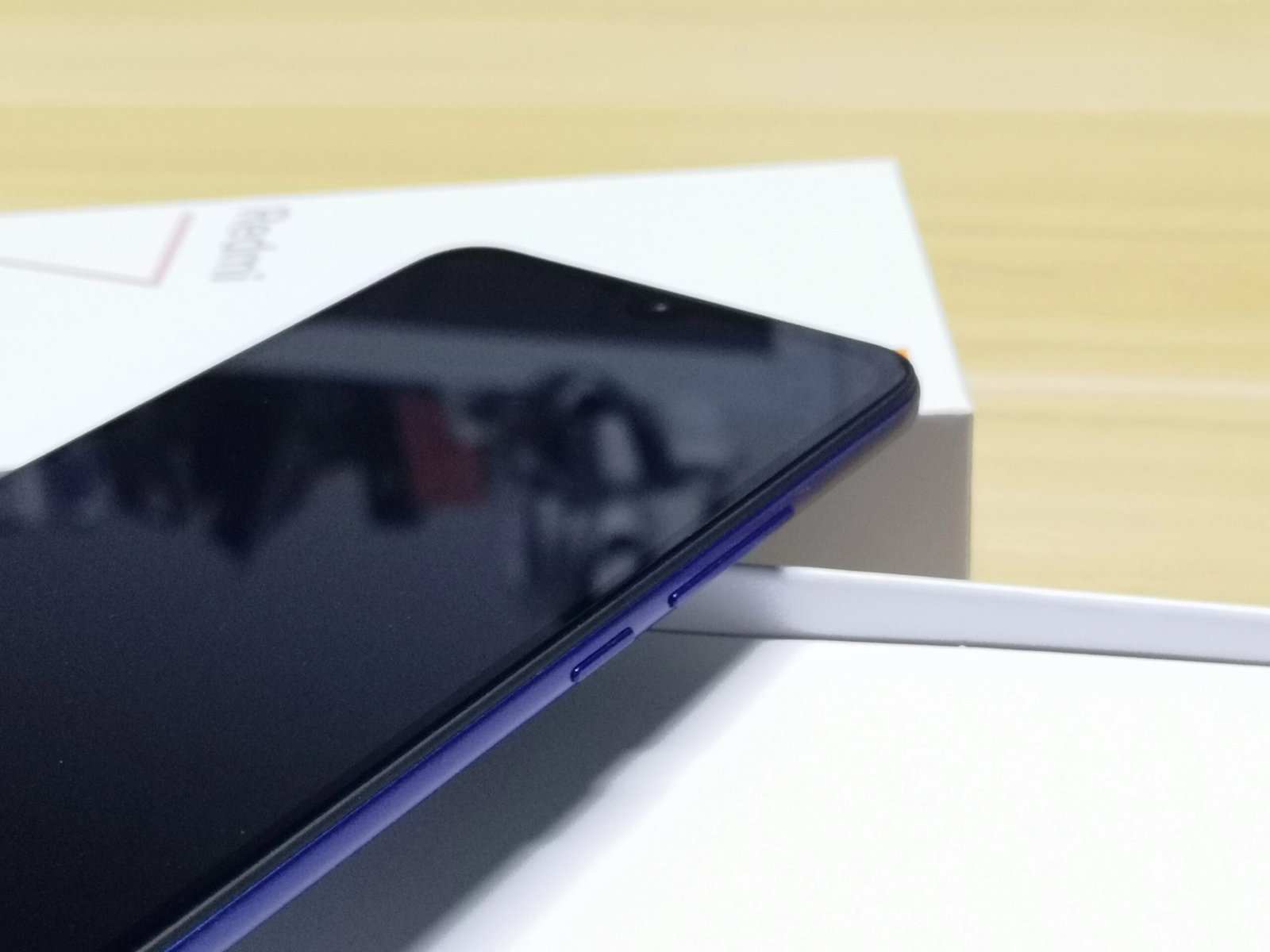 Xiaomi Redmi 7 Cellphone with Phone Case, Dual SIM Solt Cellphone Android Cell Phone Dual Camera Global ROM