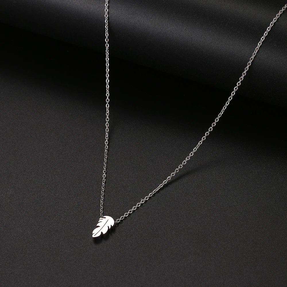 Stainless Steel Necklaces Minimalist Four-leaf Clover Geometric Style Fashion Chain Necklace for Women Collar Pendant Jewelry Stainless Steel Necklaces Minimalist Four-leaf Clover Geometric Style Fashion Chain Necklace for Women Collar Pendant Jewelry