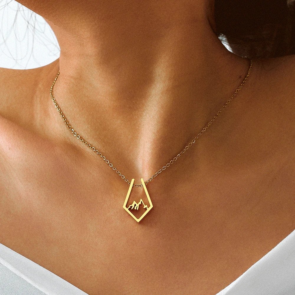 Stainless Steel Necklaces Minimalist Four-leaf Clover Geometric Style Fashion Chain Necklace for Women Collar Pendant Jewelry Stainless Steel Necklaces Minimalist Four-leaf Clover Geometric Style Fashion Chain Necklace for Women Collar Pendant Jewelry