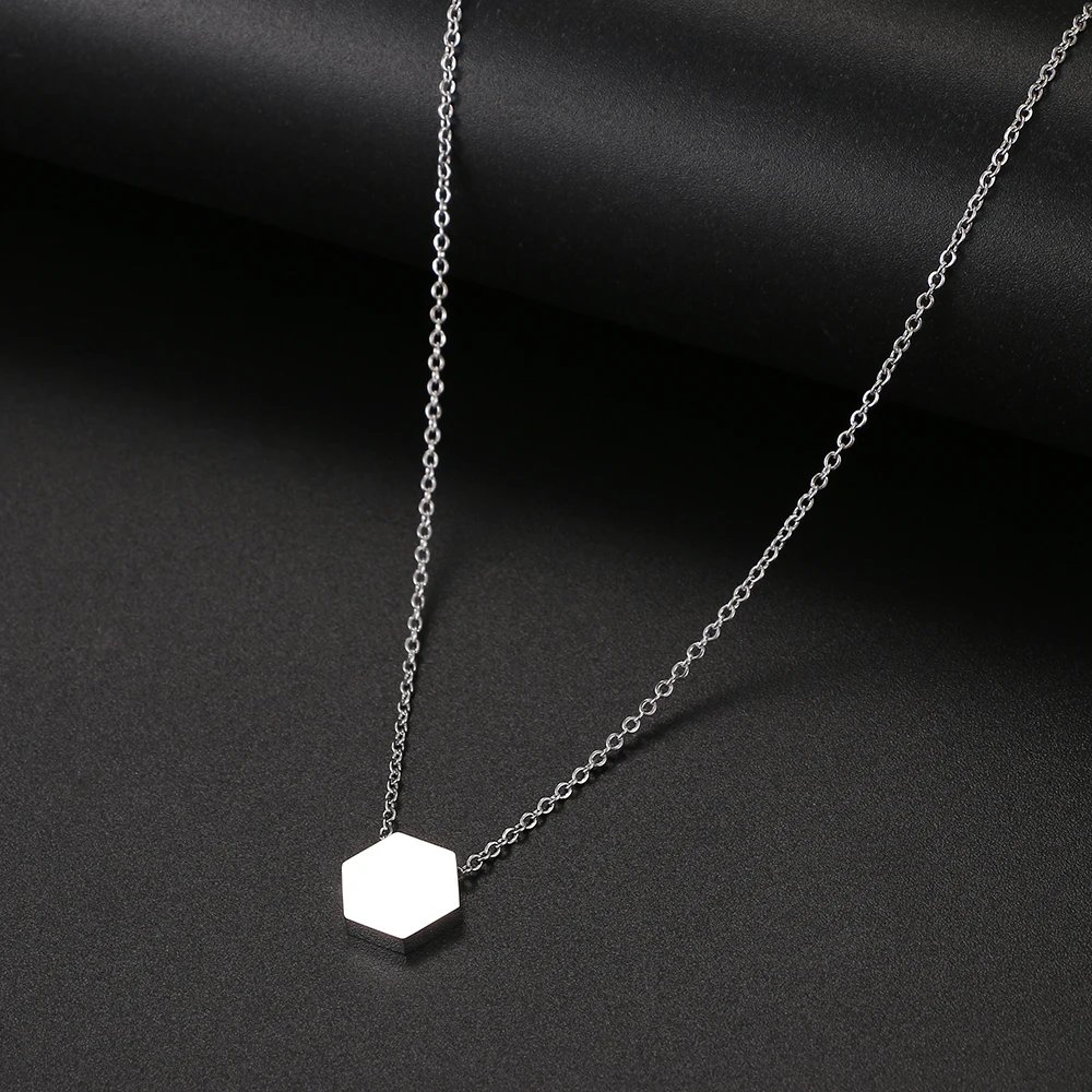 Stainless Steel Necklaces Minimalist Four-leaf Clover Geometric Style Fashion Chain Necklace for Women Collar Pendant Jewelry Stainless Steel Necklaces Minimalist Four-leaf Clover Geometric Style Fashion Chain Necklace for Women Collar Pendant Jewelry