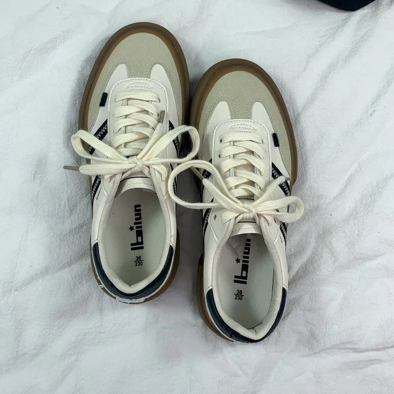 2021 Autumn New Luxury Shoes for Woman Classic Sneakers Women Leather Retro Low Cut Lace -up Casual Women Sneakers Plus Size 44