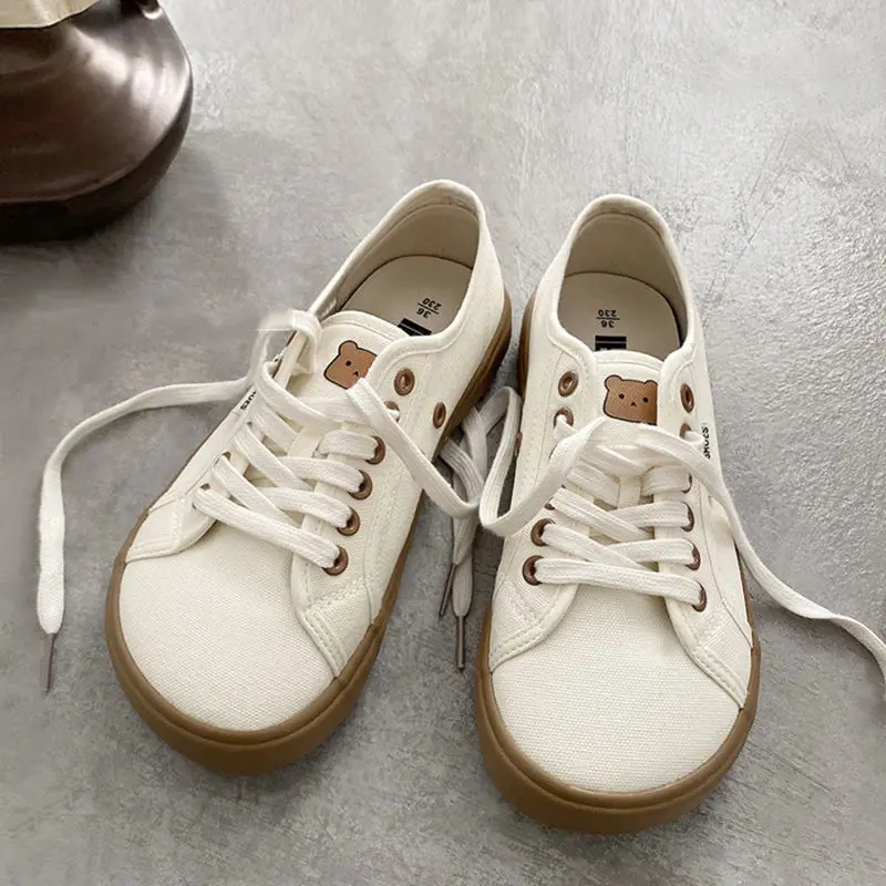 Designer Canvas Shoes Women Low Top Sneakers Wide Toe Lace Up Trainers Shoes Brand Girls Red Blue Sneakers Girls Tenis Plimsolls Designer Canvas Shoes Women Low Top Sneakers Wide Toe Lace Up Trainers Shoes Brand Girls Red Blue Sneakers Girls Tenis Plimsolls