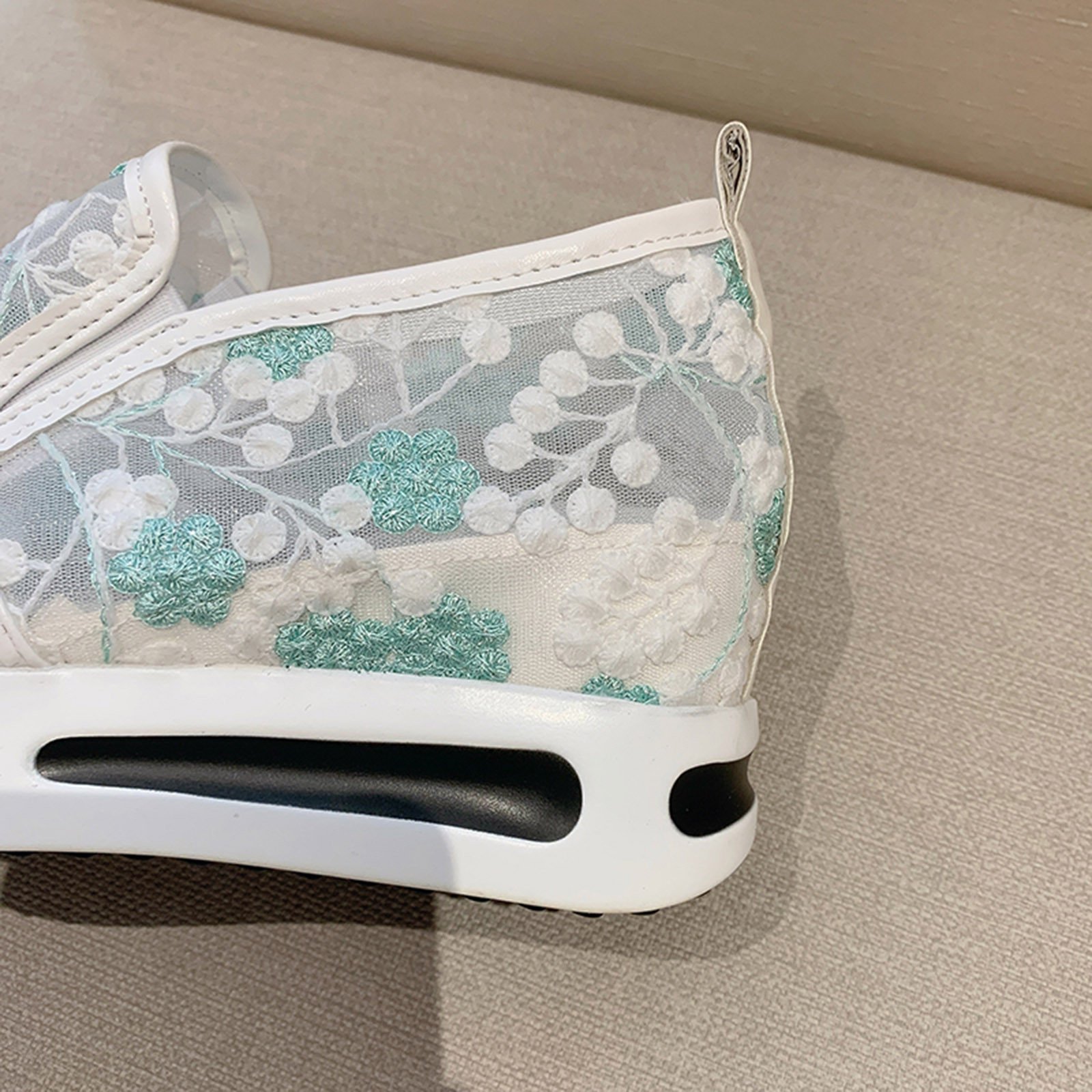 Women Sneaker Summer Breathable Lace Mesh Flower Embroidery Round Head Thick Sole Comfortable Casual Vulcanized Shoes zapatillas