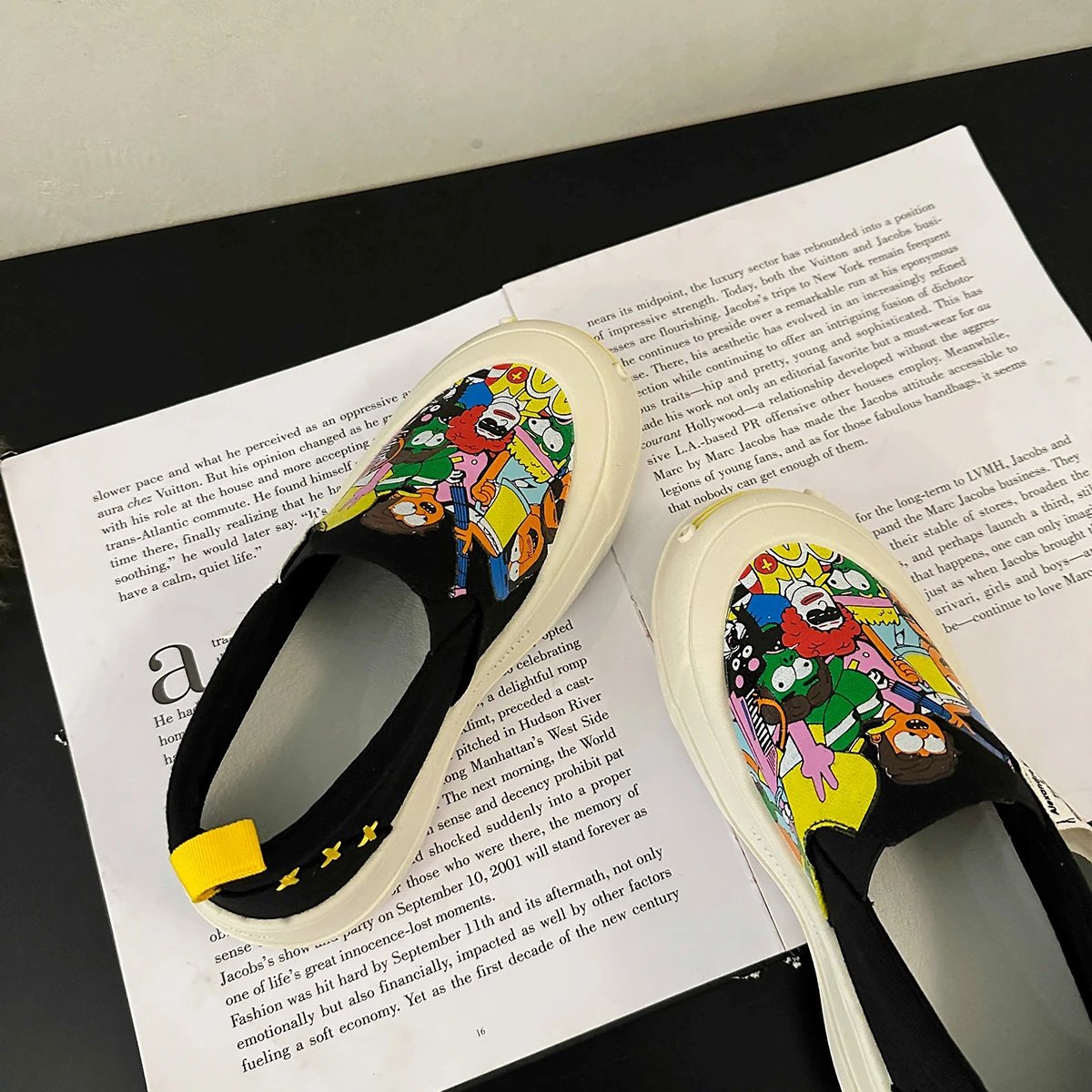 Women Platform Vulcanized Shoes 2023 New Woman Thick Sole Canvas Loafers Fashion Graffiti Sneakers Outdoor Flats Sports Shoes