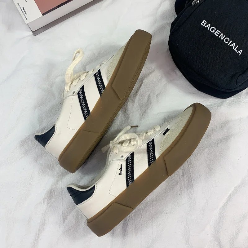 New Luxury Shoes for Woman Classic Sneakers Women Leather Retro Low Cut Lace -up Casual Women Sneakers Plus Size 44