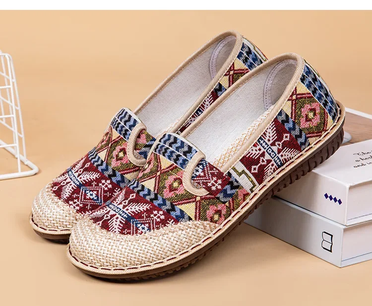 High Quality Women Shoes Ethnic Style Woven Embroidery Shoes Female Fashion Breathable Flat Sole Casual Shoes for Women 2024 High Quality Women Shoes Ethnic Style Woven Embroidery Shoes Female Fashion Breathable Flat Sole Casual Shoes for Women 2024