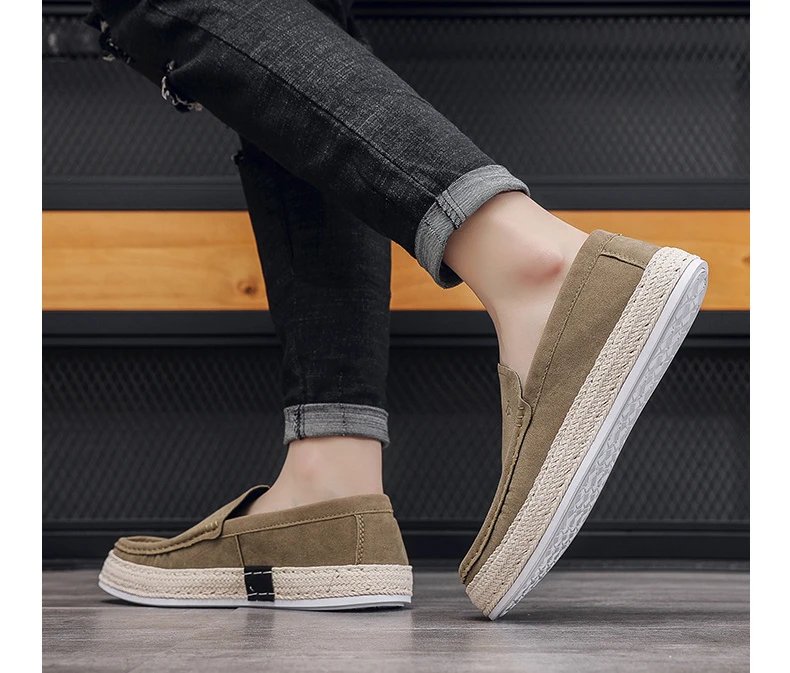 Slip on Men Casual Shoes Concise Mens Canvas Shoes Comfort Non-slip Male Moccasins New Fashion Outdoor Peas Shoes Erkek Ayakkabı