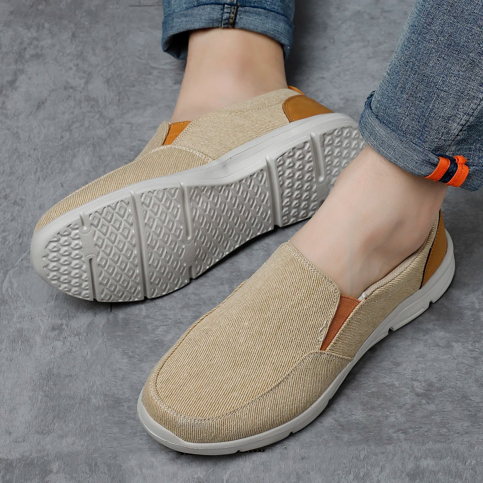 Men Shoes Summer Canvas Shoes Breathable Comfortable Outdoor Slip On Walking Sneakers Classic Loafers For Men