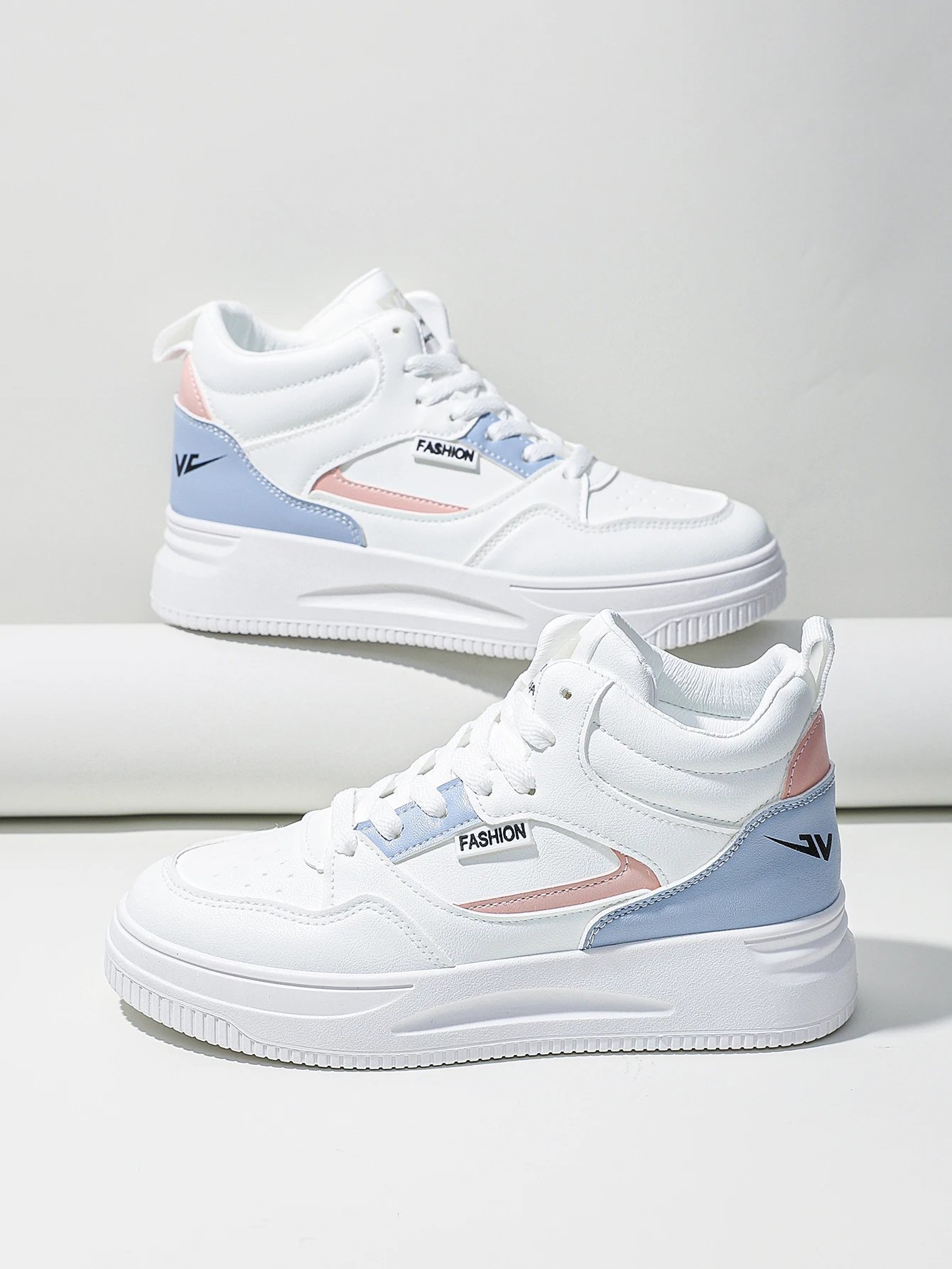 2024 Women White Colorblock Lace-Up Front Skate Shoes High-top Sneakers Lightweight Work Sneakers for Indoor Outdoor Gym