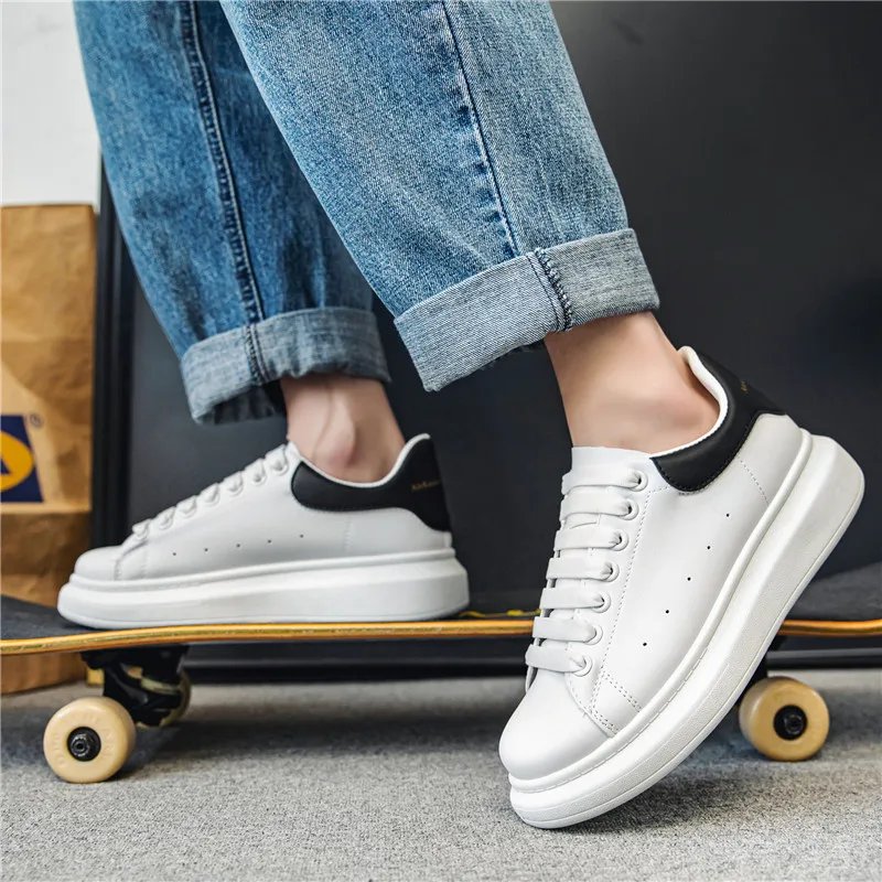 Men's Classic White Casual Sports Shoes Lace up Running Shoes Fashion Board Shoes Outdoor Lightweight Platform Women Sneakers