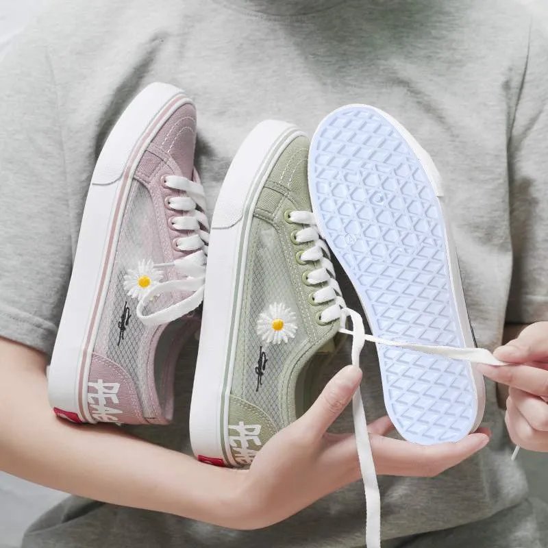 Summer New Mesh Surface Flat Bottomed Casual Shoes Fashion Sneakers Women Spring and Autumn Luxury Designer Shoes