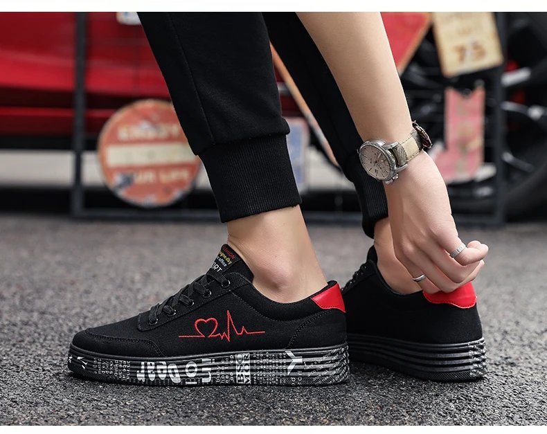 Red High Top Sneakers Women Shoes 2024 Spring Canvas Running Women's Casual Sport Shoes Man Graffiti basket femme Big Size 35-44
