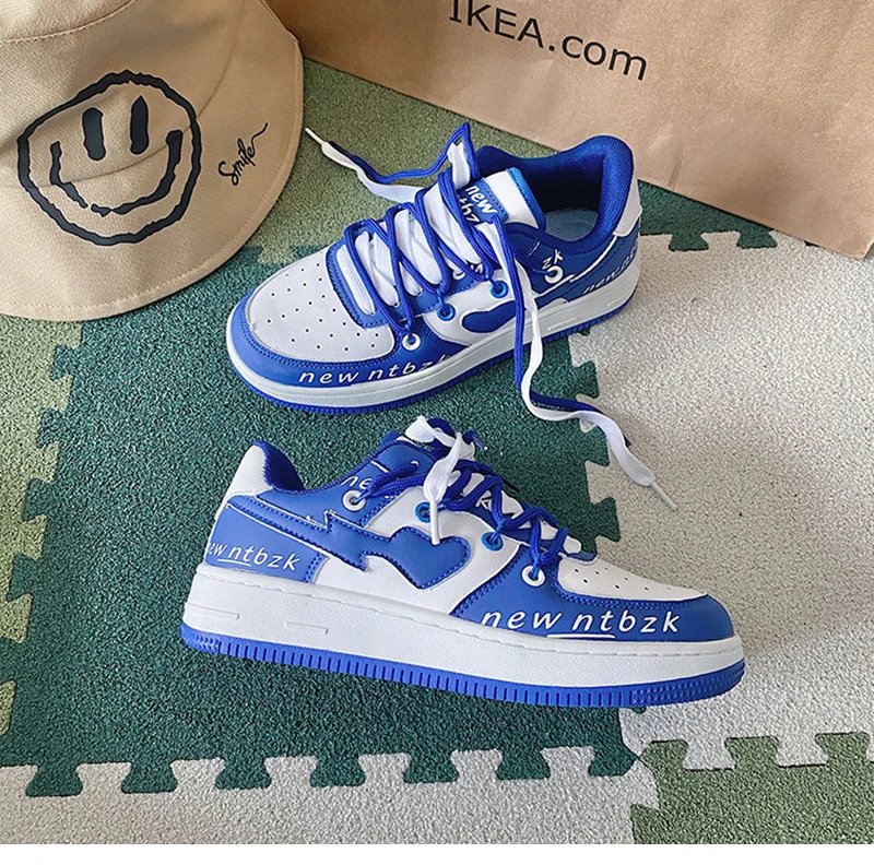 Brand Woman Sneakers Fashion Lace-Up Female Vulcanize Shoes Heart-Shape Couple Sports Causal Shoes Running Spring Autumn Size 44