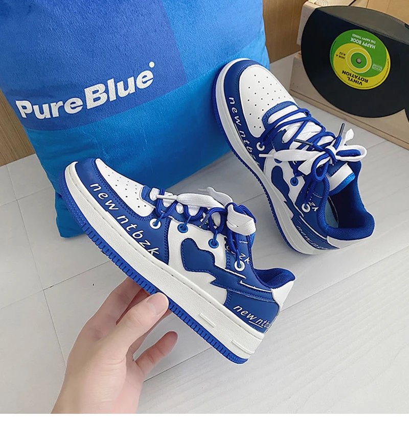 Brand Woman Sneakers Fashion Lace-Up Female Vulcanize Shoes Heart-Shape Couple Sports Causal Shoes Running Spring Autumn Size 44