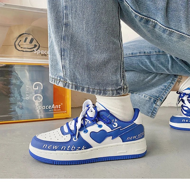 Brand Woman Sneakers Fashion Lace-Up Female Vulcanize Shoes Heart-Shape Couple Sports Causal Shoes Running Spring Autumn Size 44