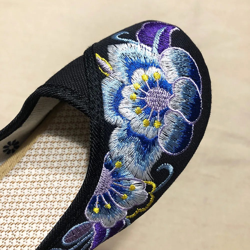 Veowalk Vintage Women Cotton Flower Embroidery Shoes Ladies Casual Chinese Style Comfortable Soft Canvas Dance Ballets Ballerina