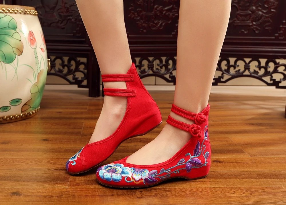 Veowalk Vintage Women Cotton Flower Embroidery Shoes Ladies Casual Chinese Style Comfortable Soft Canvas Dance Ballets Ballerina