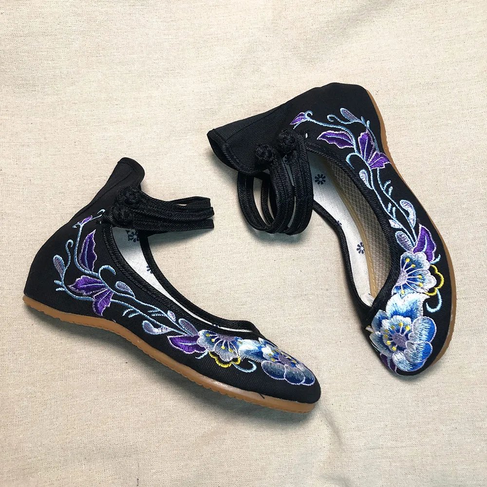 Veowalk Vintage Women Cotton Flower Embroidery Shoes Ladies Casual Chinese Style Comfortable Soft Canvas Dance Ballets Ballerina