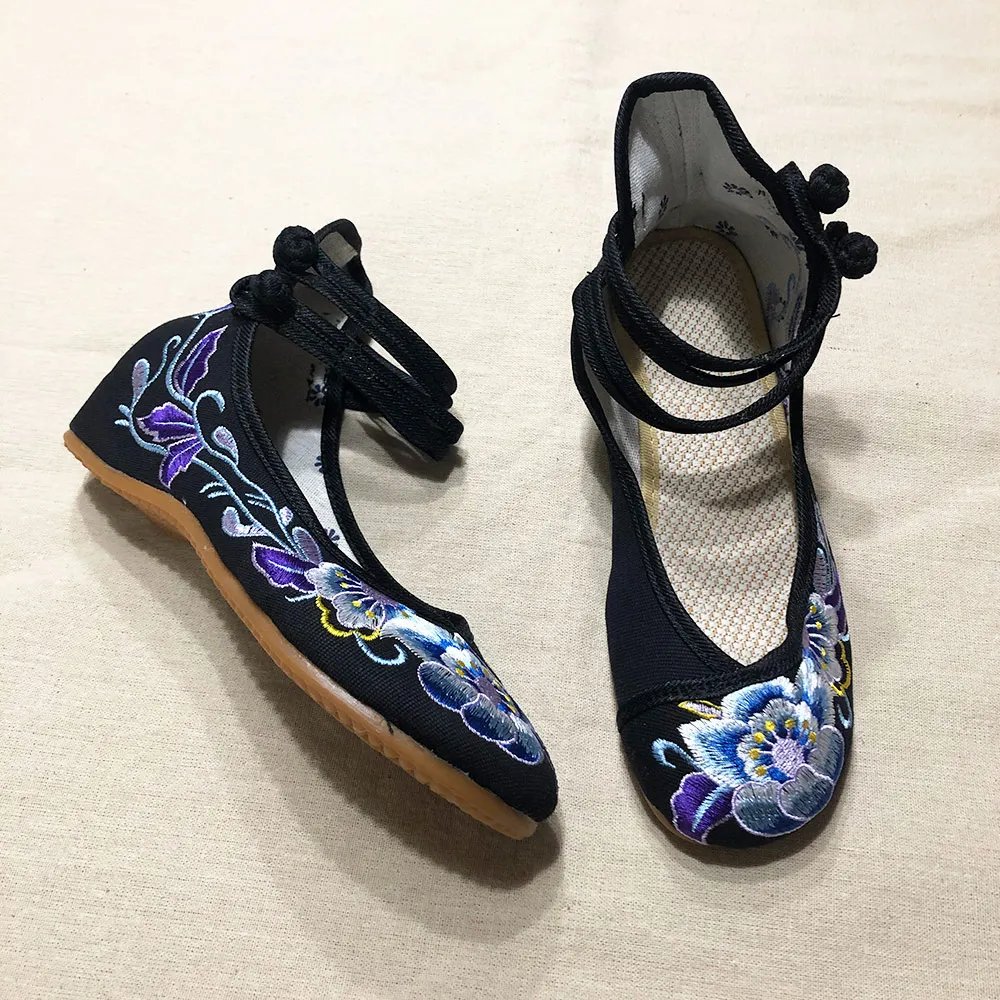 Veowalk Vintage Women Cotton Flower Embroidery Shoes Ladies Casual Chinese Style Comfortable Soft Canvas Dance Ballets Ballerina