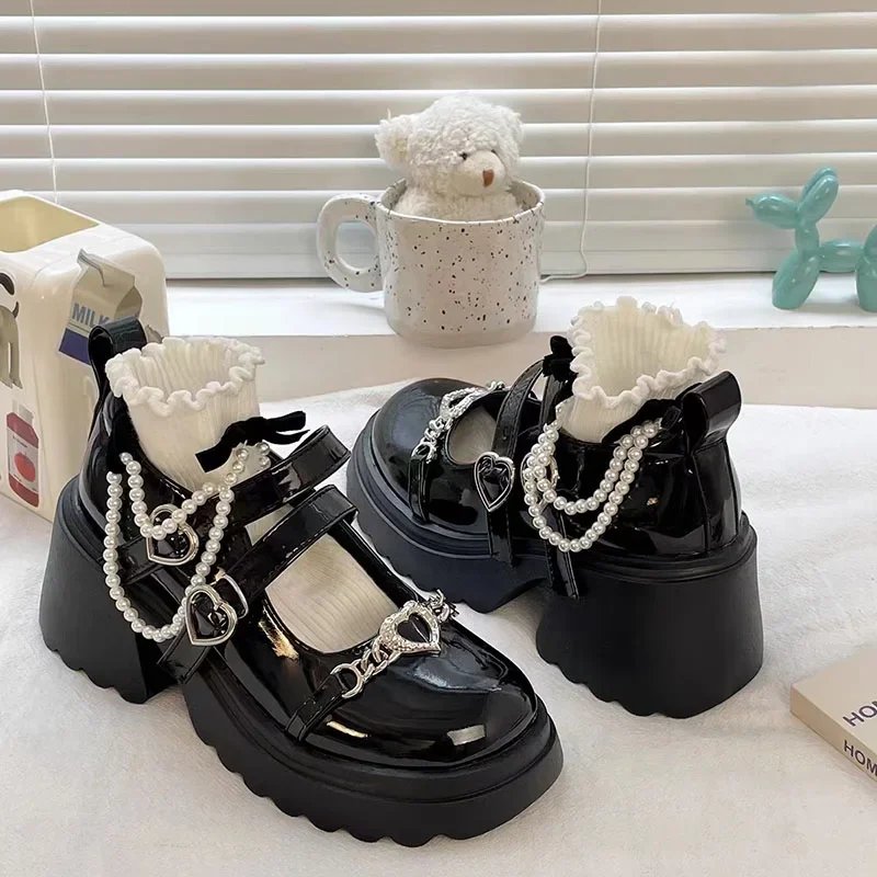 Sweet Heart-Shaped Buckle Lolita Shoes Women Patent Leather Platform Mary Janes Woman Metal Decoration Chunky Heels Pumps 2023 Sweet Heart-Shaped Buckle Lolita Shoes Women Patent Leather Platform Mary Janes Woman Metal Decoration Chunky Heels Pumps 2023