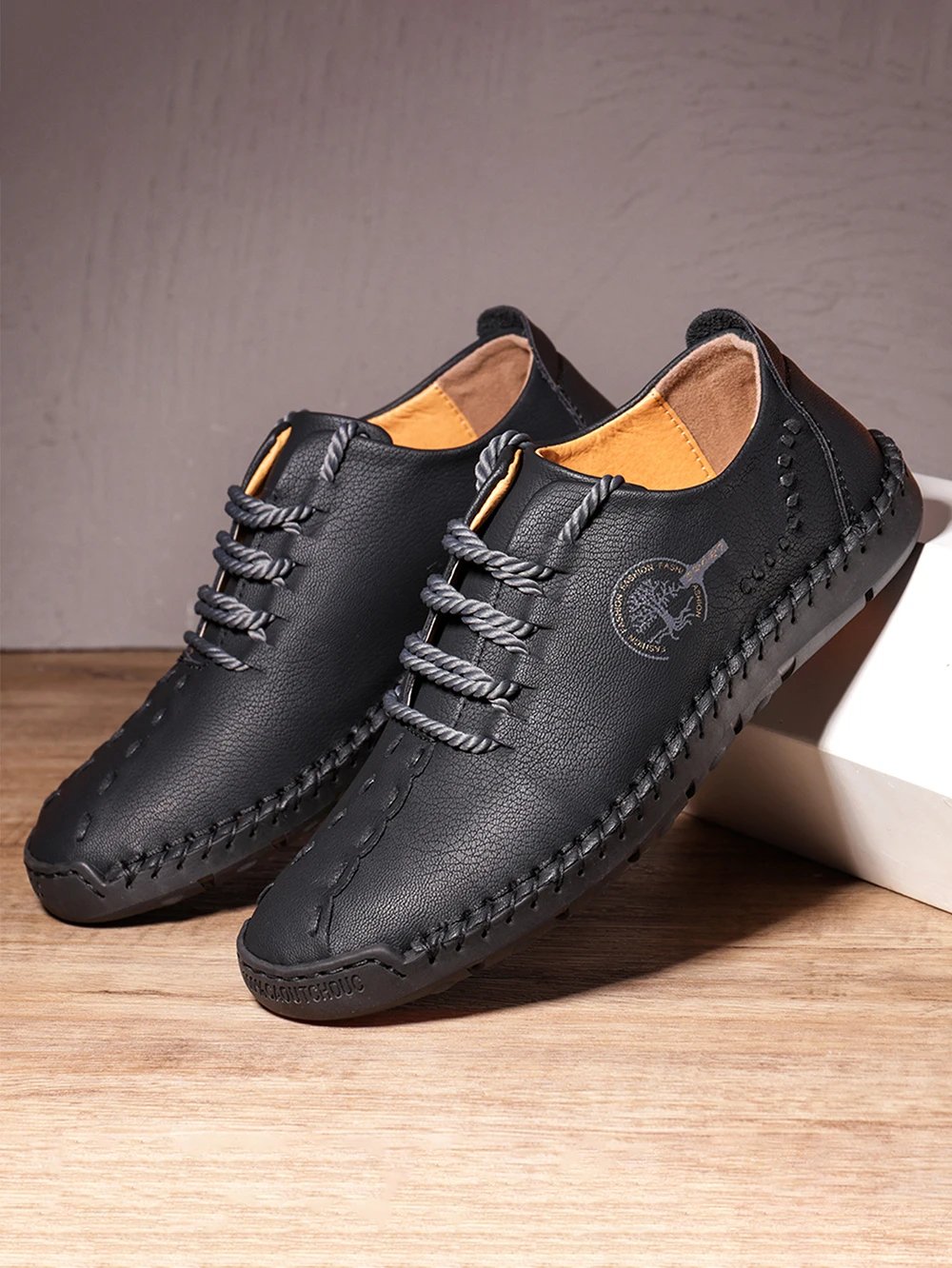 Handmade Leather Casual Men Shoes Design Sneakers Men Comfortable Leather Shoes Men Loafers Hot Sale Moccasins Driving Shoe