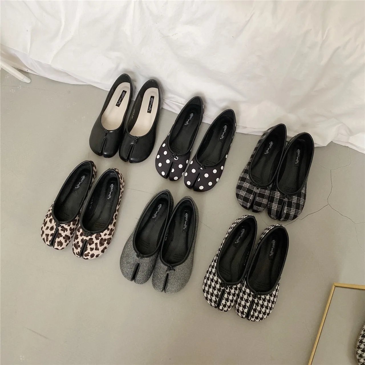 Tabi Ninja Shoes Woman Microfiber Leather Comfy Flats Split Toe Slippers Soft Bottom Loafers Brief Ladies Trotter Moccasins 2023