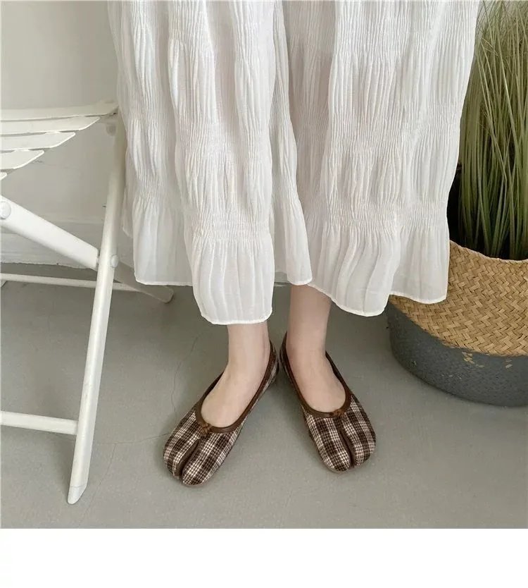 Tabi Ninja Shoes Woman Microfiber Leather Comfy Flats Split Toe Slippers Soft Bottom Loafers Brief Ladies Trotter Moccasins 2023