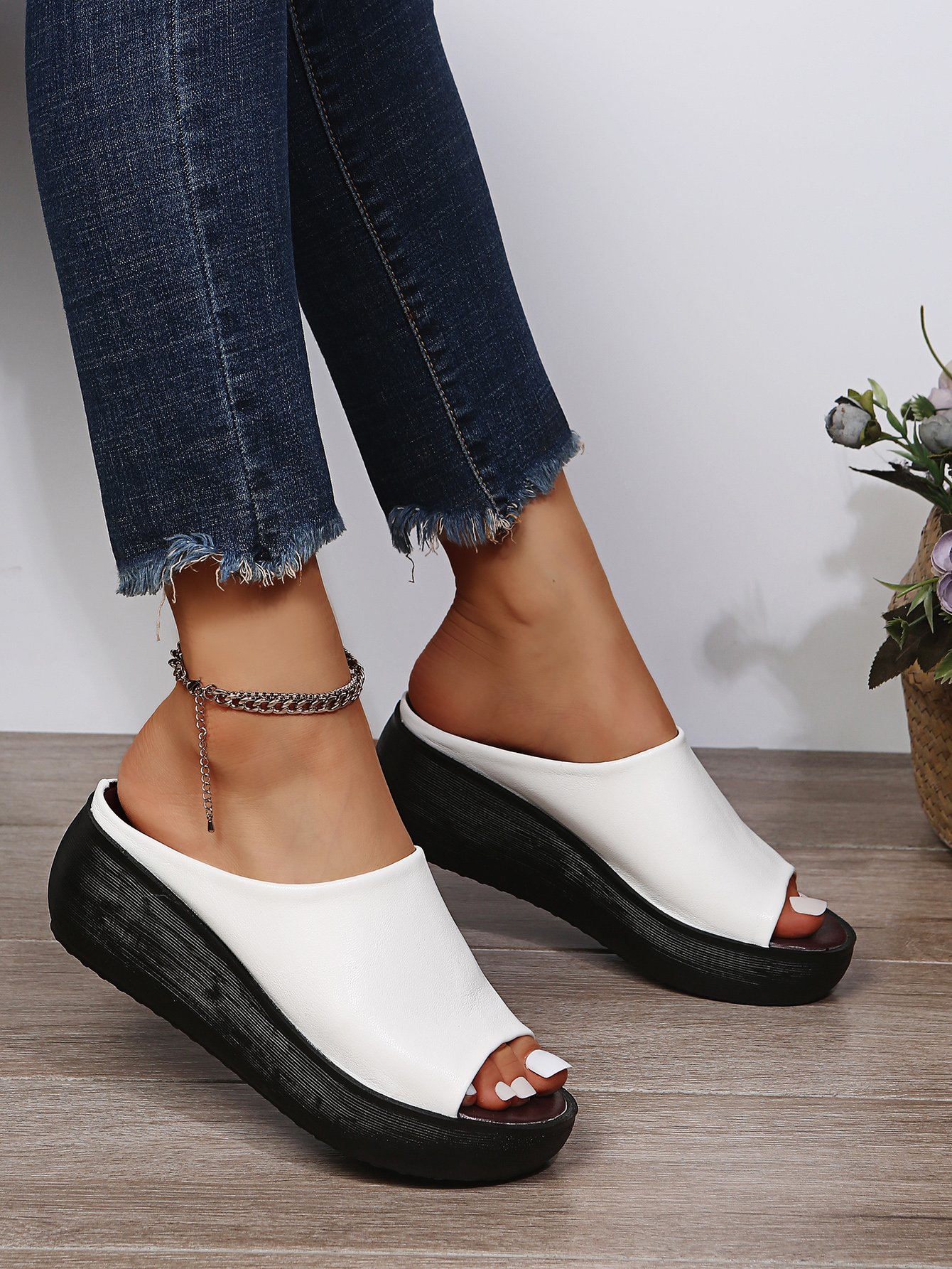 Women Summer 2023 New Ethnic Style Wedge with Fish Mouth One Word Drag Cake Thick Bottom Women's Shoes Large Size