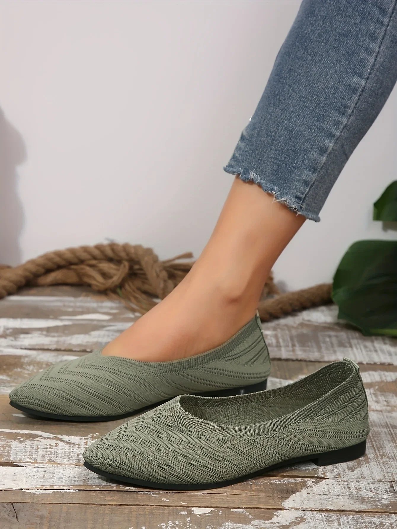 Pointed Toe Flat Shoes Women Solid Color Knitted Slip on Shoes Casual Breathable Ballet Flats Women Loafers Comfort Ladies Shoes