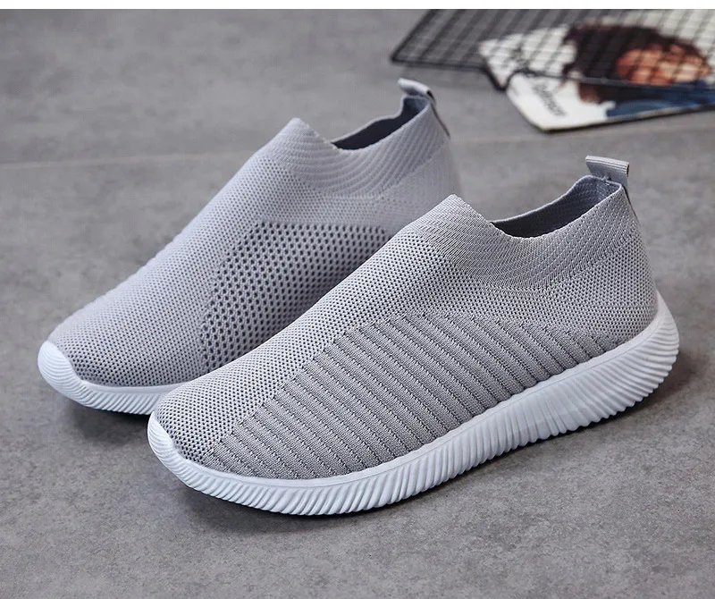 Women Shoes Knitting Sock Sneakers Women Spring Summer Slip On Flat Shoes Women Plus Size Loafers Flats Walking krasovki Famela