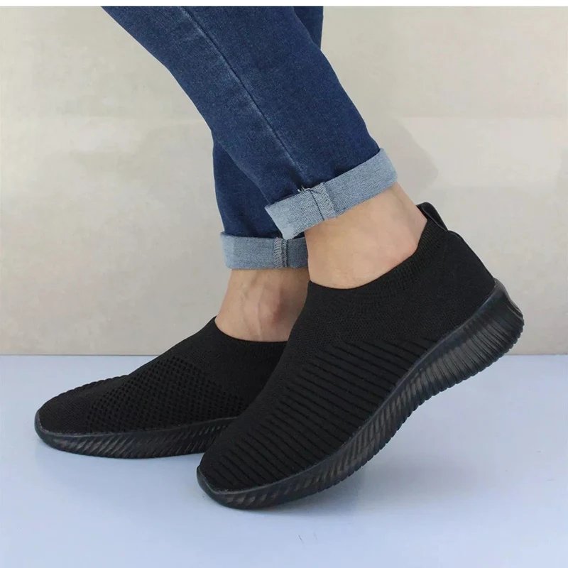 Women Shoes Knitting Sock Sneakers Women Spring Summer Slip On Flat Shoes Women Plus Size Loafers Flats Walking krasovki Famela