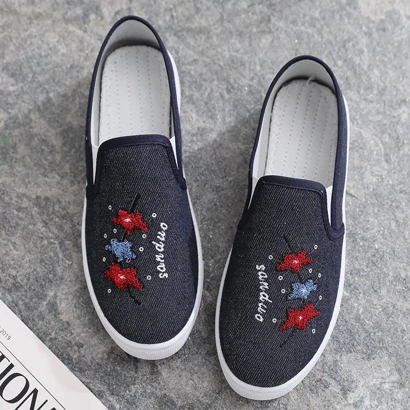 Cresfimix Teenager Student School Black Canvas Slip on Flat Platform Shoes Women Fashion White Shoes Sapatilha Feminina B5711b
