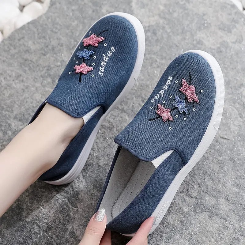 Cresfimix Teenager Student School Black Canvas Slip on Flat Platform Shoes Women Fashion White Shoes Sapatilha Feminina B5711b