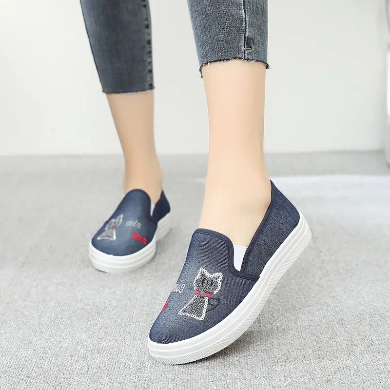 Cresfimix Teenager Student School Black Canvas Slip on Flat Platform Shoes Women Fashion White Shoes Sapatilha Feminina B5711b