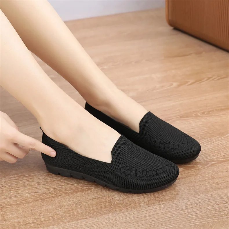 New Mesh Breathable Sneakers Women Breathable Light Slip on Flat Casual Shoes Ladies Loafers Socks Shoes Women Zapatillas Mujer