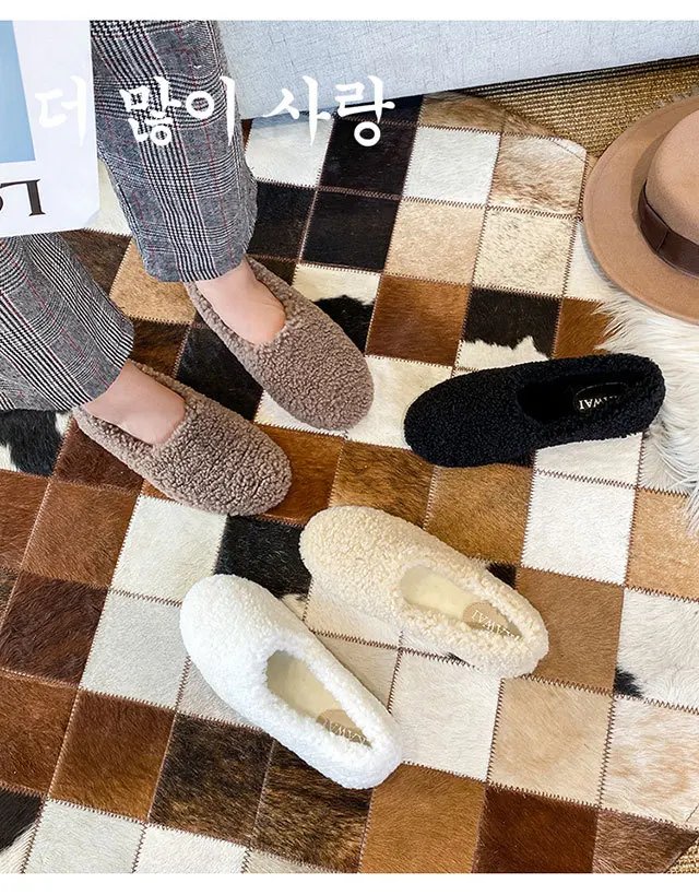 Luxury Lambwool Moccasins Femme Winter Cotton Shoes Women Warm Plush Loafers Comfy Curly Sheep Fur Flats Woman Large Size 40-43