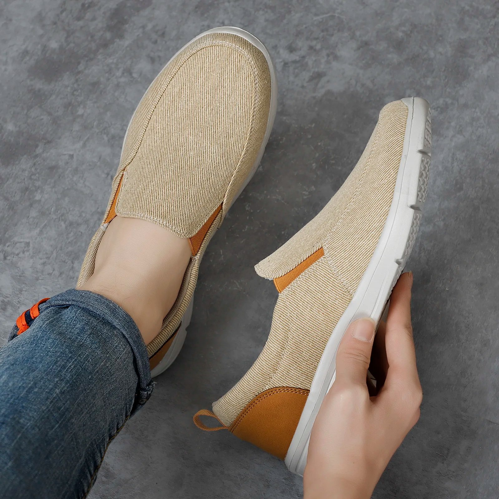 Men Shoes Summer Canvas Shoes Breathable Comfortable Outdoor Slip On Walking Sneakers Classic Loafers For Men