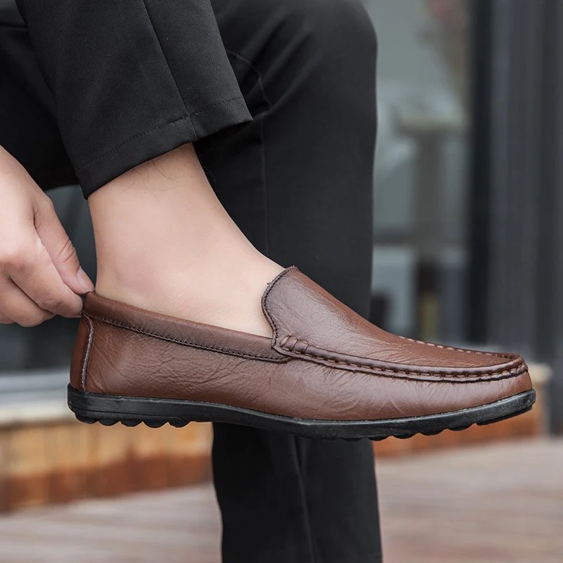 Genuine Leather Men Shoes Casual Luxury Brand Men Loafers Italian Moccasins Breathable Slip on Men Driving Shoes Chaussure Homme