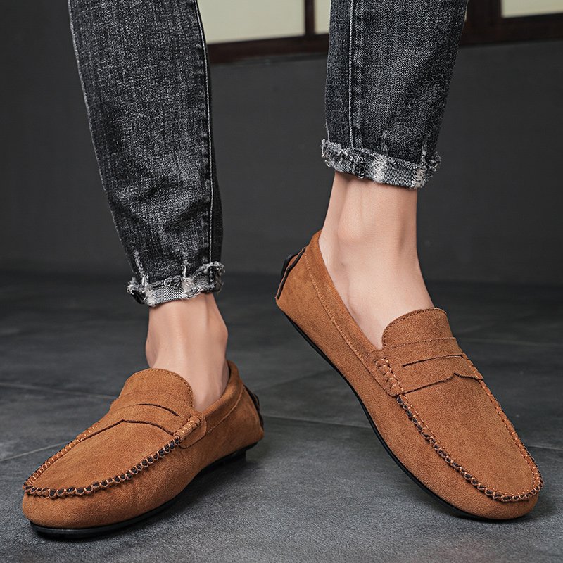 Fashion Lightweight Suede Men Casual Shoes Lazy Shoes Male Breathable Slip-on Mens Driving Shoes Comfortable Loafers Moccasins