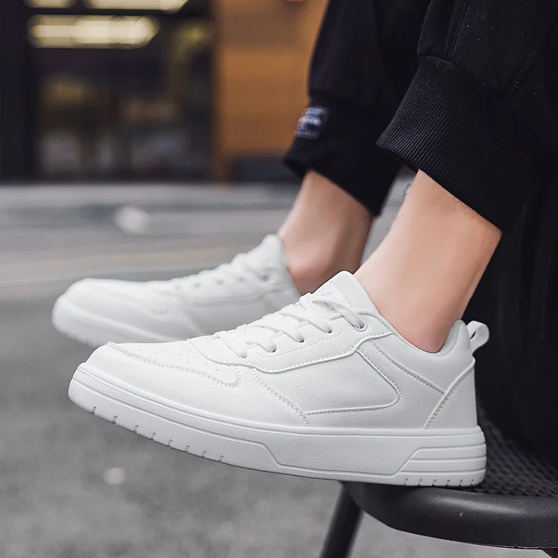 White Sneakers for Men Lightweight Breathable Sports Casual Running Shoes for Teenagers Versatile Small Skateboard Shoes Women White Sneakers for Men Lightweight Breathable Sports Casual Running Shoes for Teenagers Versatile Small Skateboard Shoes Women